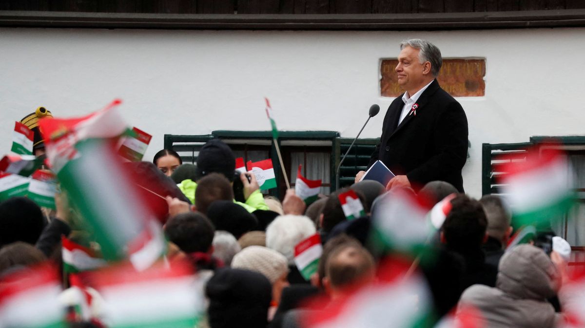 Osmnáct procent Maďarů považuje USA za nepřítele
